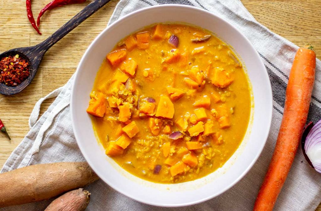 Rotes Curry mit Linsen und Süßkartoffeln - Christina Dosch